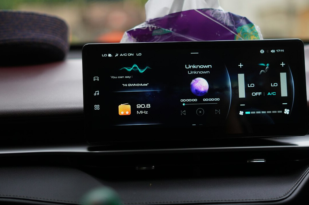 iot sensors in car